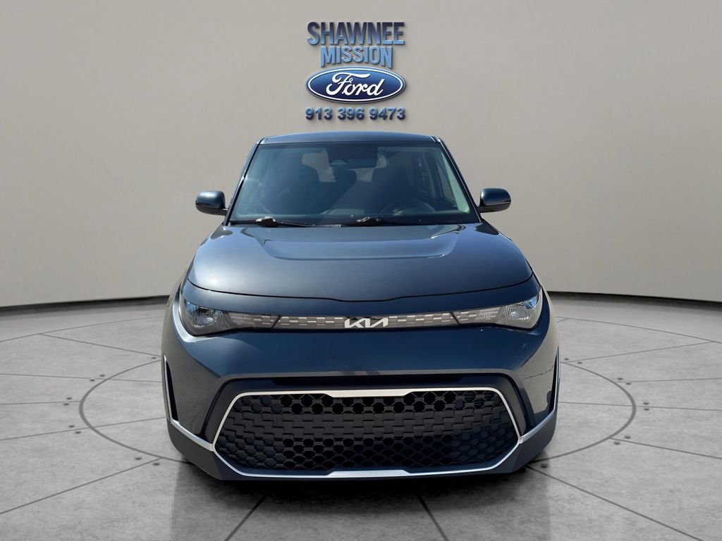 Used 2023 Kia Soul LX w/ LX Technology Package image 2