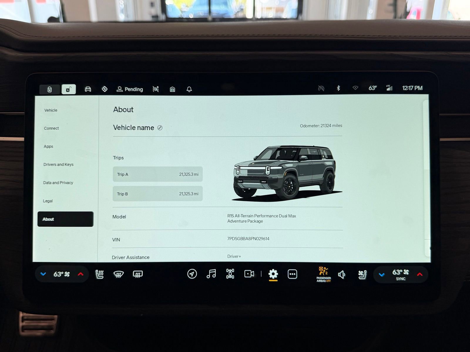 Used 2023 Rivian R1S Adventure AWD/4WD image 20