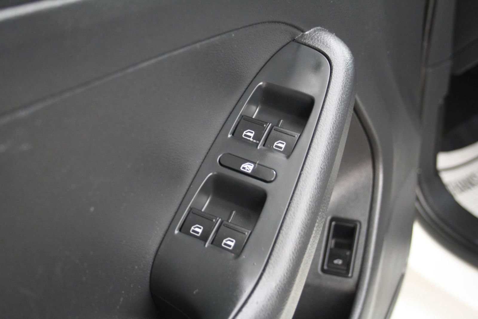 Used 2014 Volkswagen Jetta S image 15