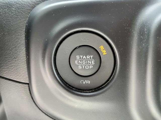 Used 2022 Jeep Wrangler Unlimited Sahara AWD/4WD image 25
