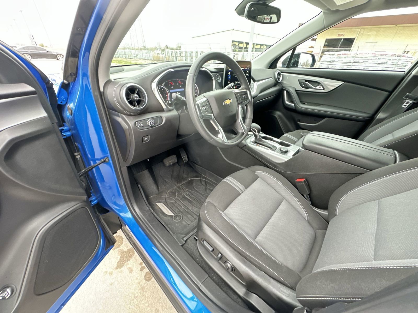 Used 2024 Chevrolet Blazer LT w/ Convenience Package AWD/4WD image 10