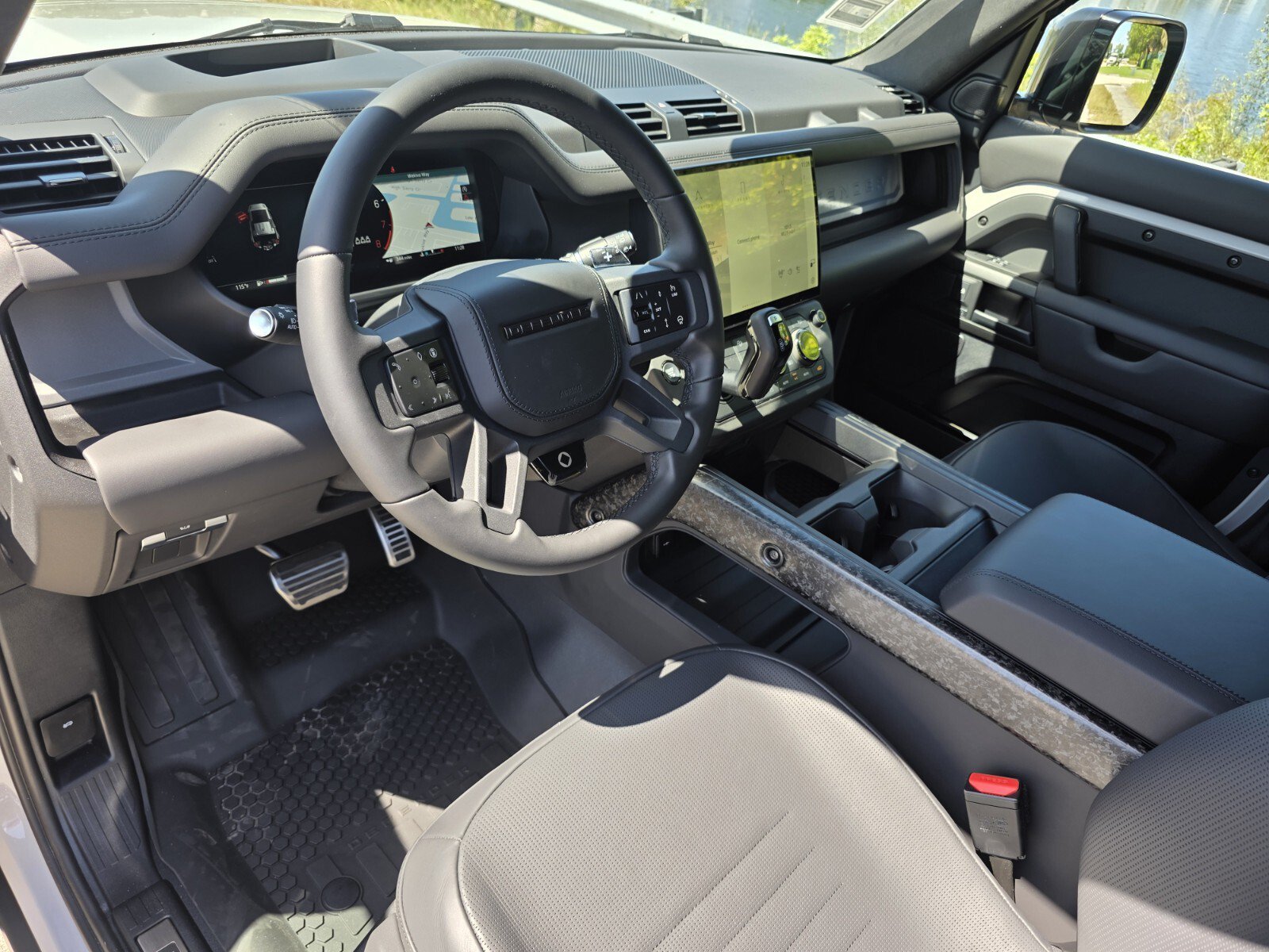 New 2026 Land Rover Defender 110 OCTA AWD/4WD image 10