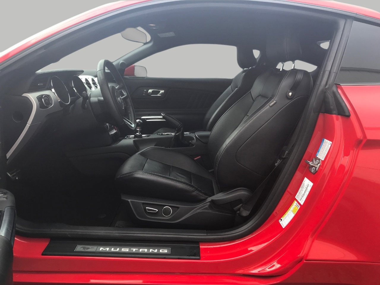 Used 2015 Ford Mustang GT Premium w/ Equipment Group 401A RWD image 8
