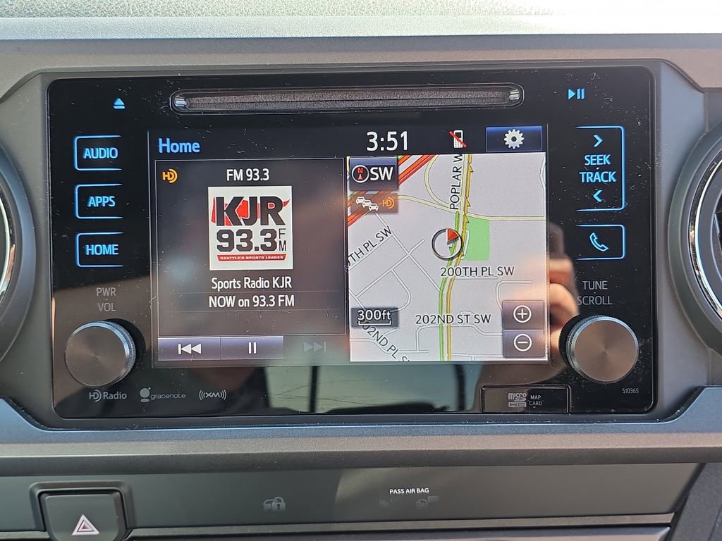 Used 2019 Toyota Tacoma TRD Off-Road w/ Technology Package AWD/4WD image 22