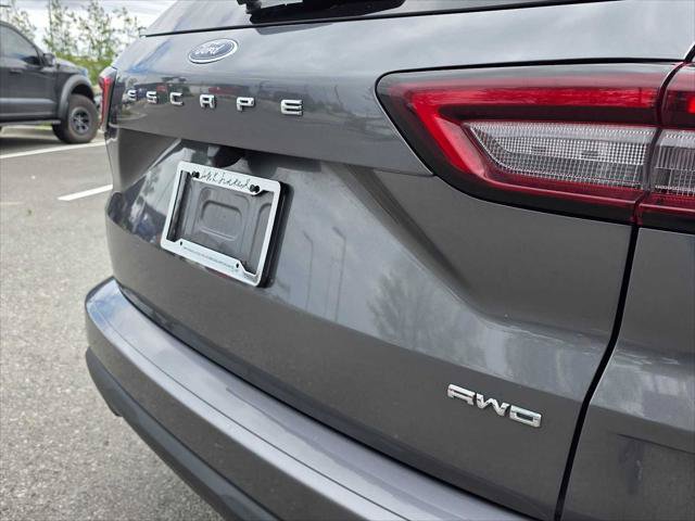 Used 2024 Ford Escape ST-Line AWD/4WD image 14