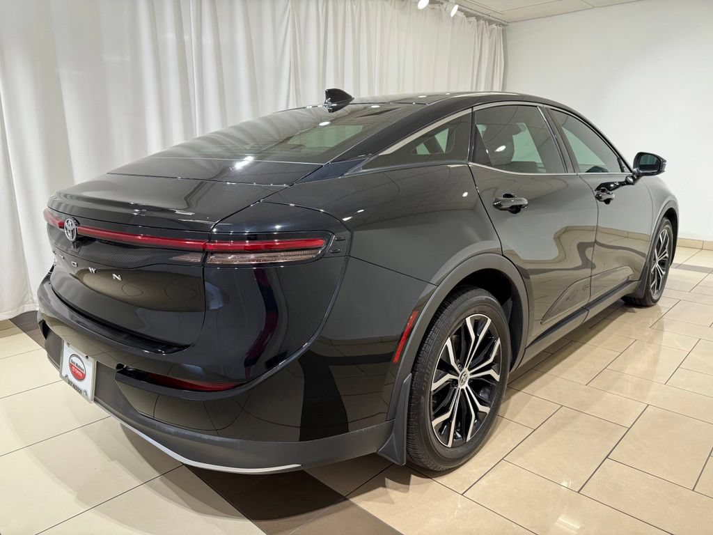 Certified 2023 Toyota Crown AWD/4WD image 5