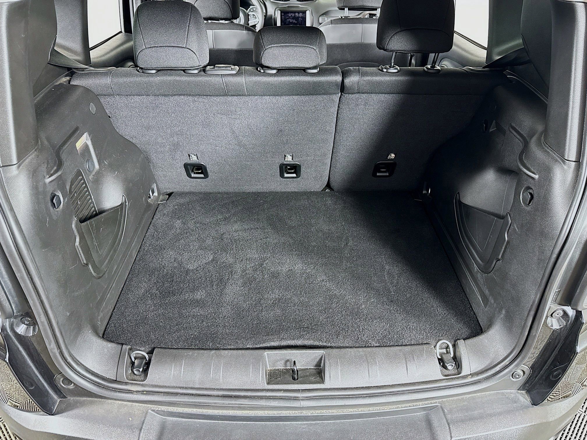 Used 2023 Jeep Renegade Latitude image 20