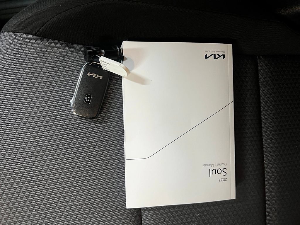 Used 2023 Kia Soul S FWD image 37