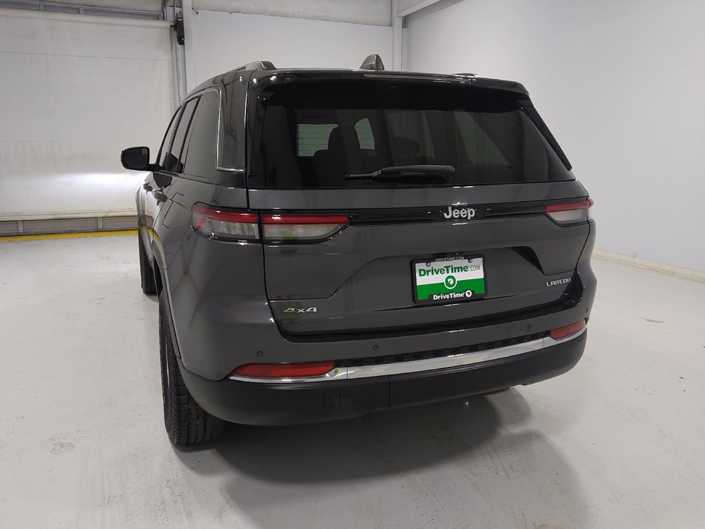 Used 2023 Jeep Grand Cherokee Laredo w/ Luxury Tech Group I AWD/4WD image 6