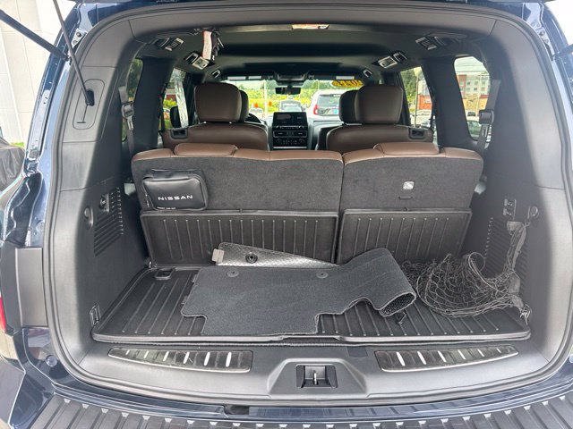 Used 2024 Nissan Armada Platinum w/ Captain's Chairs Package RWD image 16