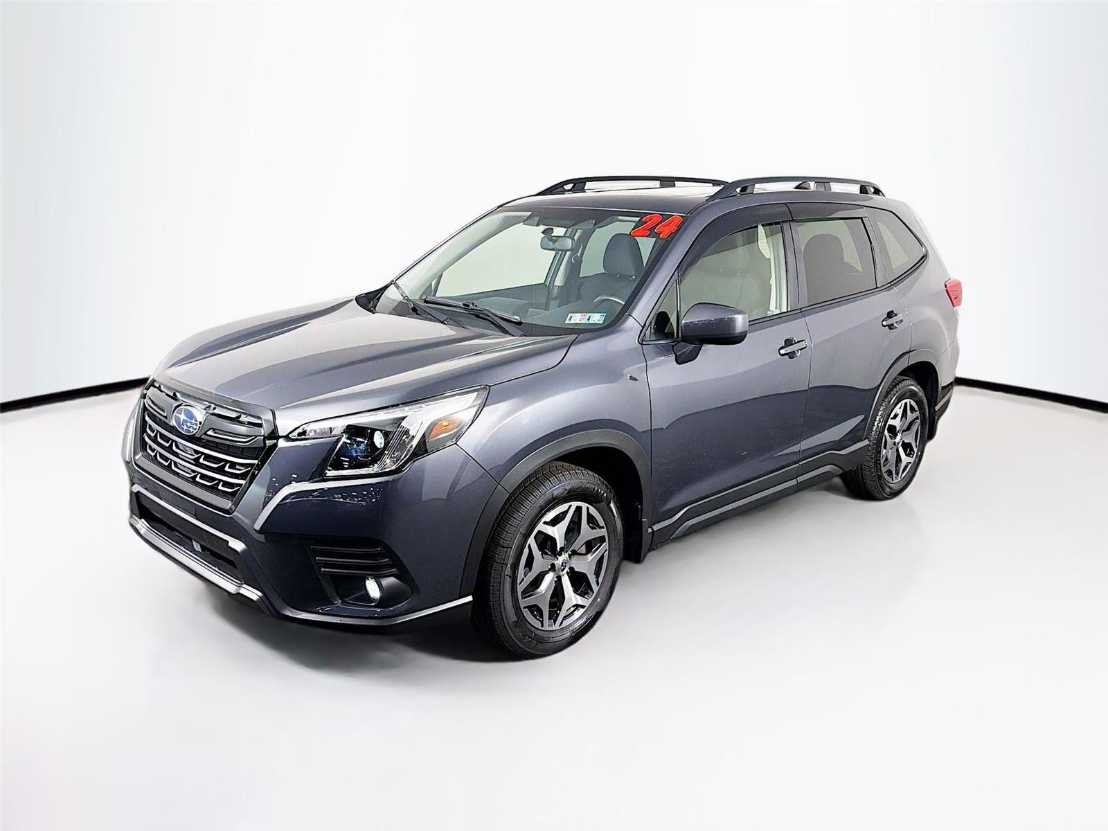 Used 2024 Subaru Forester Premium AWD/4WD image 3