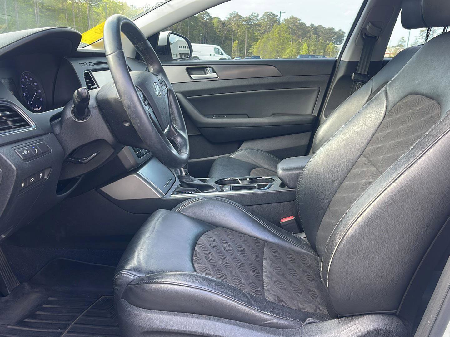 Used 2015 Hyundai Sonata Sport w/ Option Group 04 image 13