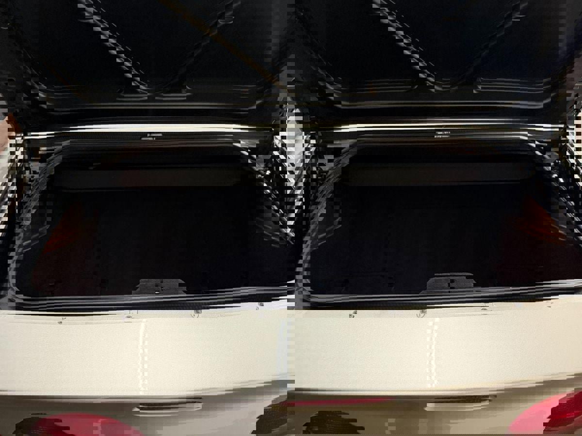 Used 2000 Chevrolet Corvette Convertible w/ Memory Pkg image 25