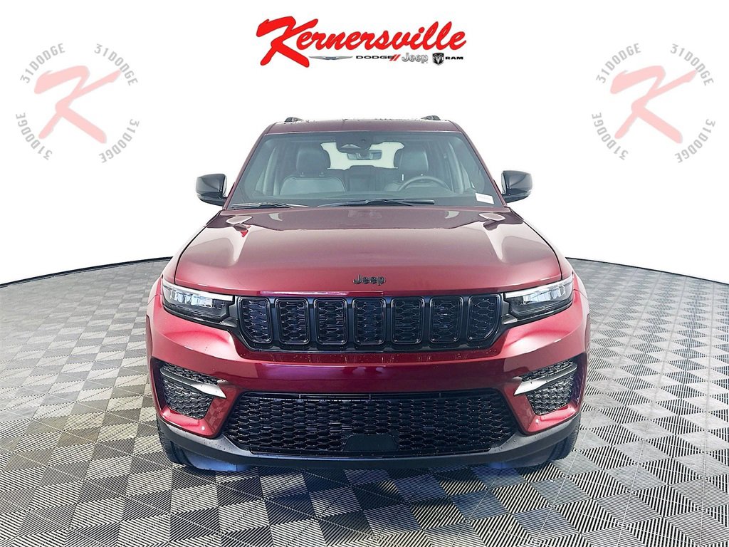 New 2025 Jeep Grand Cherokee Altitude video 2