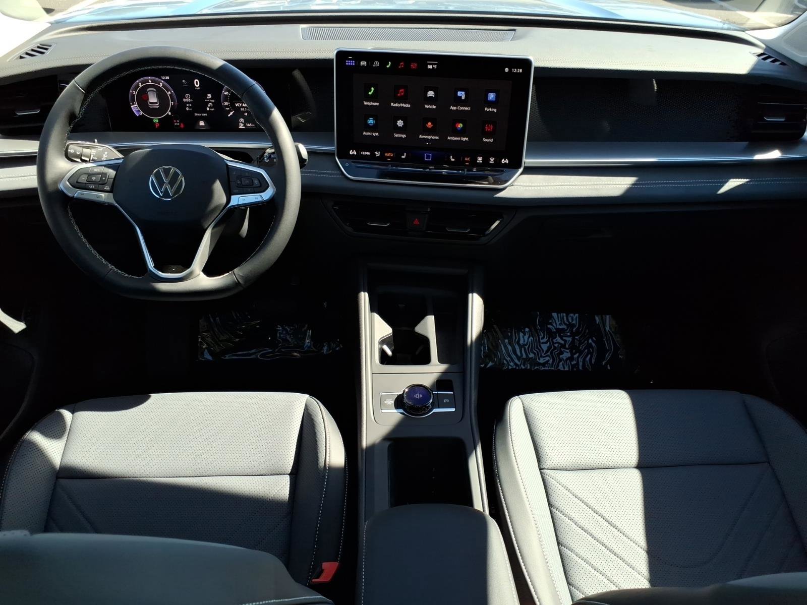 New 2026 Volkswagen Tiguan SE image 13