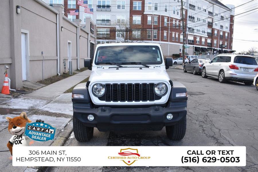 Used 2025 Jeep Wrangler Sport S image 3