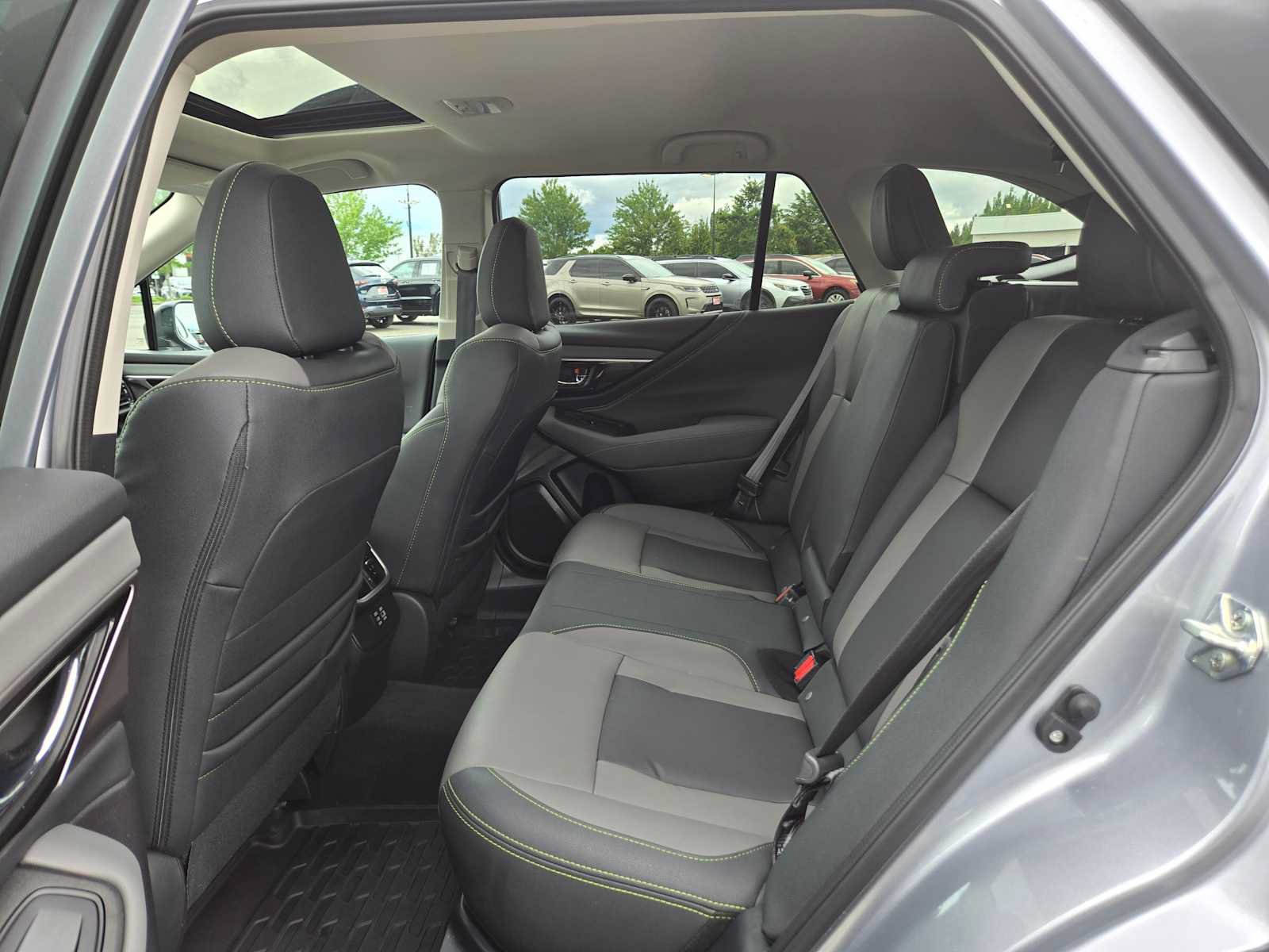 Used 2025 Subaru Outback Onyx Edition w/ Popular Package #2 AWD/4WD image 17