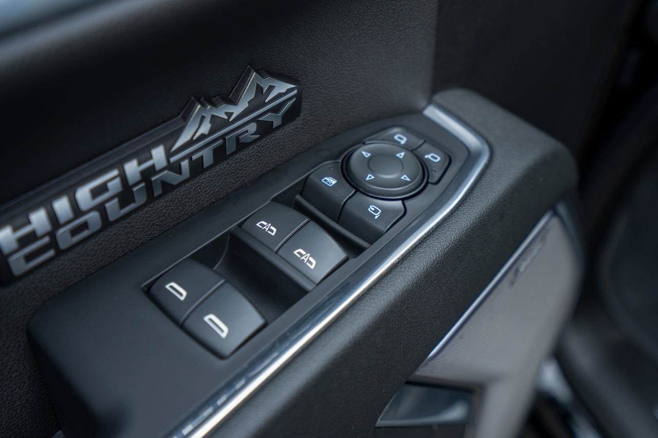 Used 2023 Chevrolet Silverado 1500 High Country w/ High Country Premium Package AWD/4WD image 20