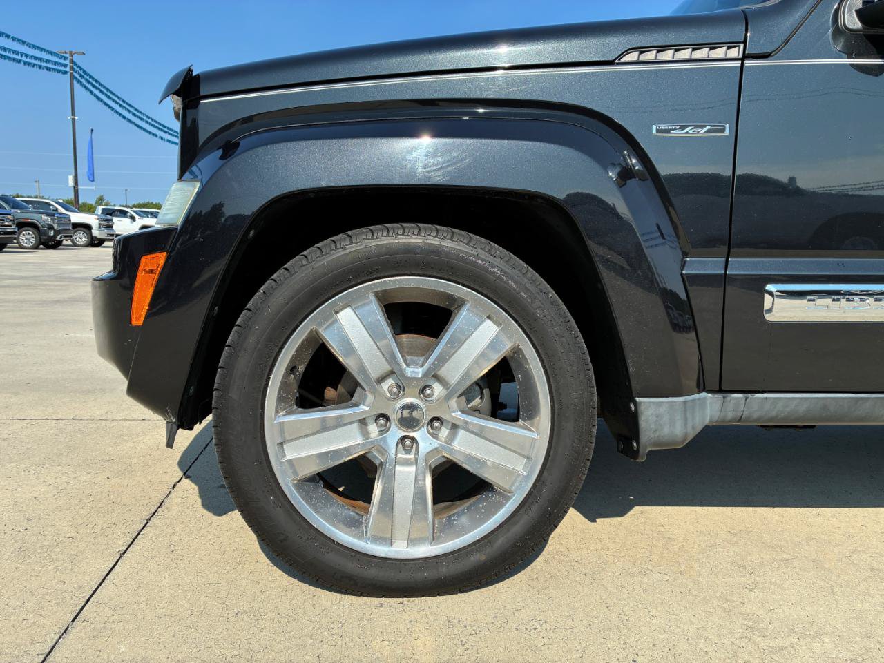 Used 2011 Jeep Liberty Limited Jet AWD/4WD image 7