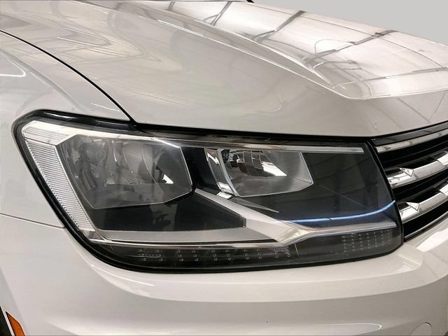 Used 2018 Volkswagen Tiguan SEL FWD image 27