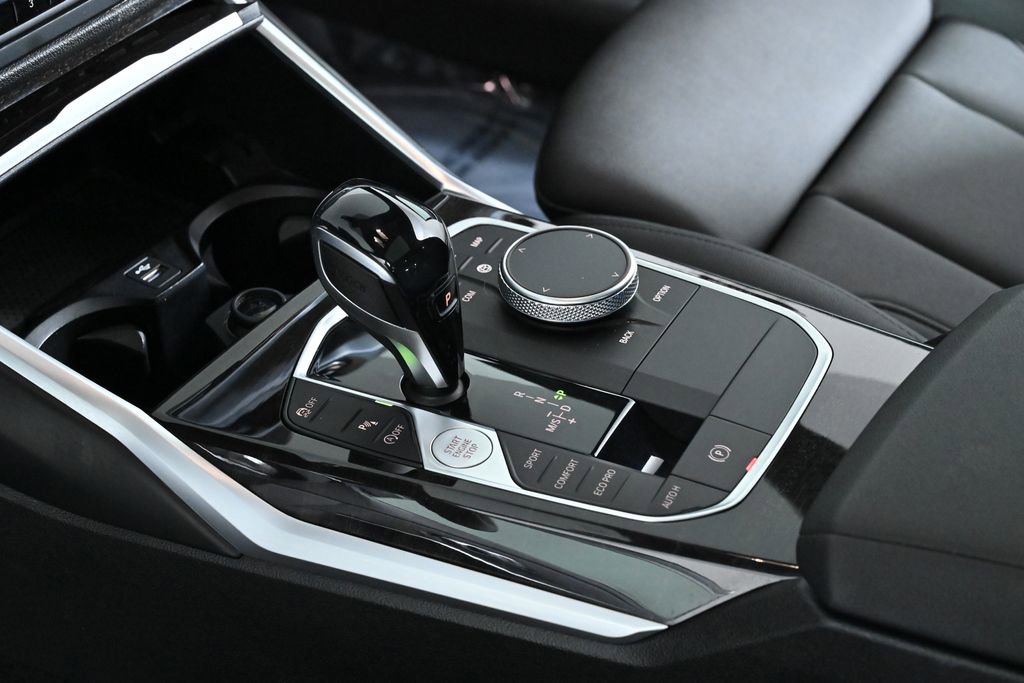 Used 2019 BMW 330i xDrive Sedan w/ Driving Assistance Package image 23