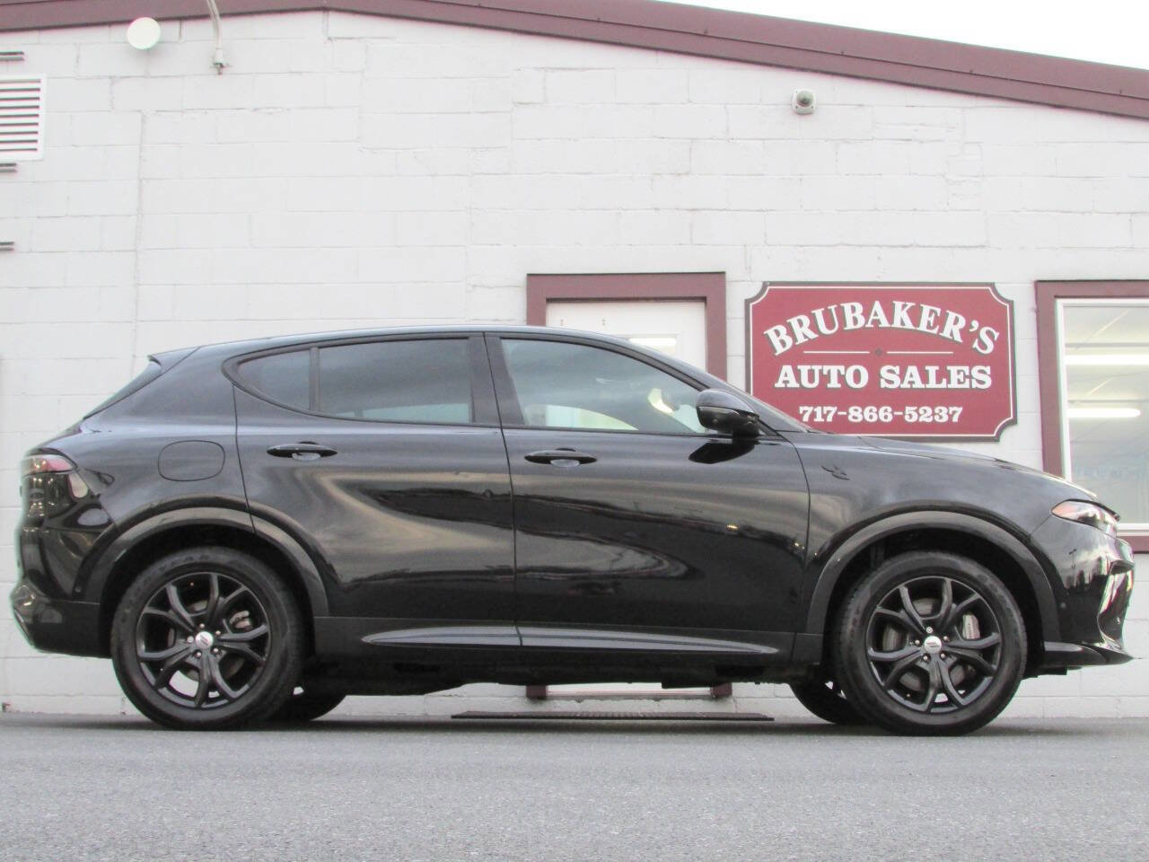 Used 2024 Dodge Hornet R/T Plus w/ Tech Pack Plus w/o Parking image 12