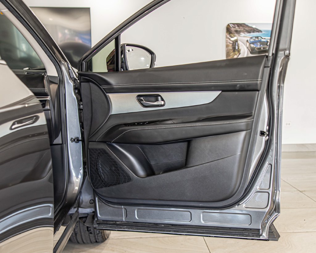 Used 2025 Nissan Murano SL AWD/4WD image 37