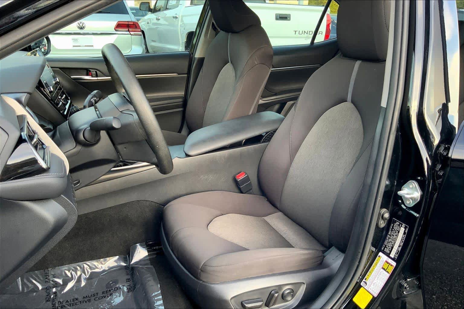 Used 2022 Toyota Camry LE image 8