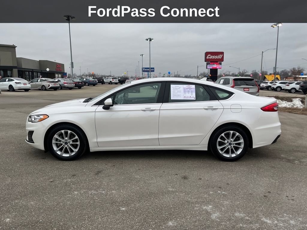 Used 2020 Ford Fusion SE image 2
