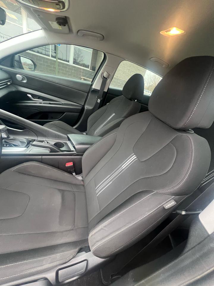 Used 2021 Hyundai Elantra SEL image 12