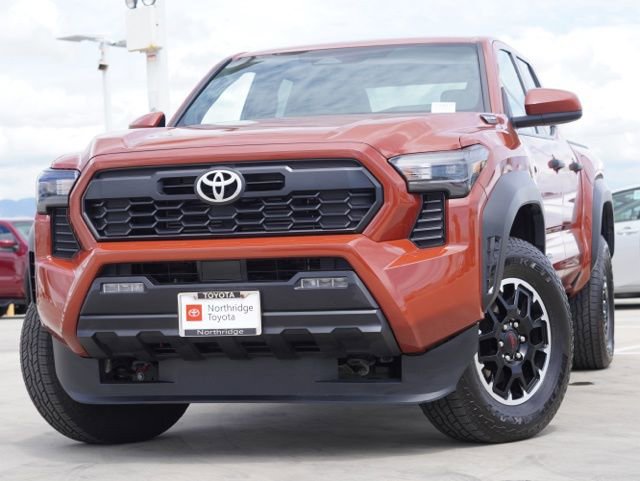 Certified 2025 Toyota Tacoma TRD Off-Road AWD/4WD image 3