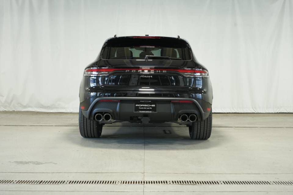 New 2026 Porsche Macan AWD/4WD image 6