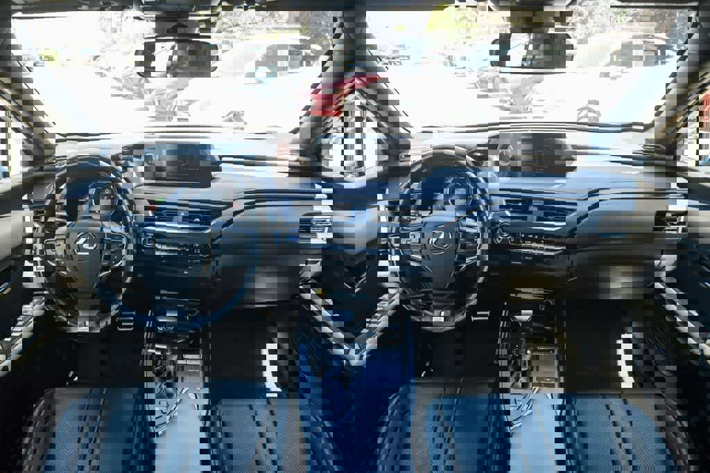 Used 2021 Lexus UX 250h F Sport w/ Accessory Package (Z1) AWD/4WD image 17