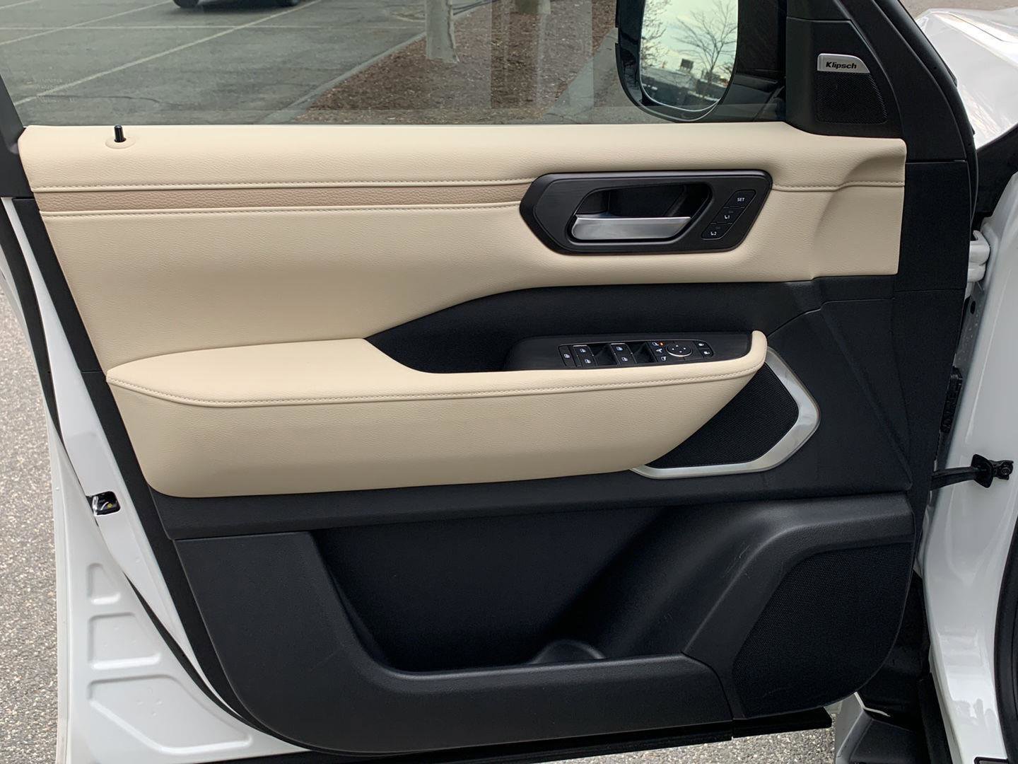 Certified 2025 Nissan Armada Platinum w/ Convenience Package image 14