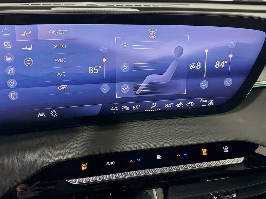 Used 2025 Buick Enclave Sport Touring w/ Trailering Package, 5000 lbs. image 18