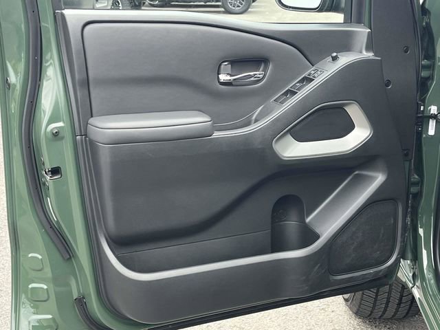 Used 2022 Nissan Frontier SV w/ Technology Package image 14