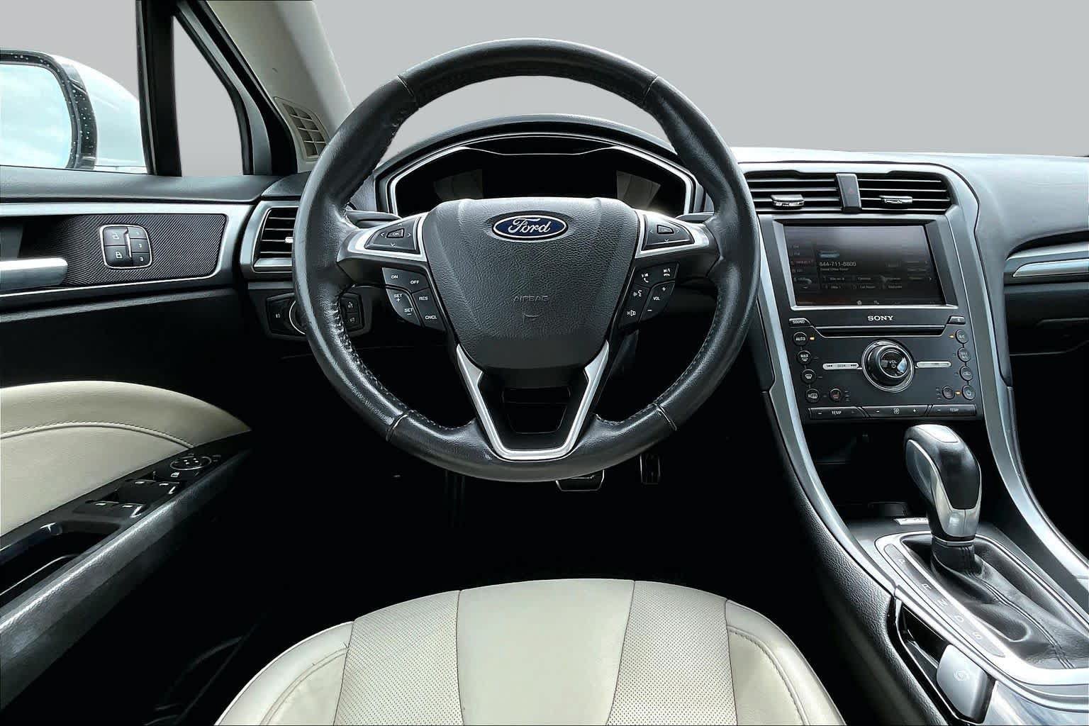 Used 2016 Ford Fusion Titanium FWD image 6