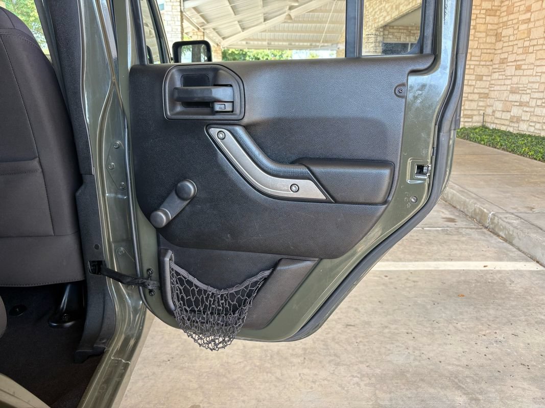 Used 2015 Jeep Wrangler Unlimited Sport AWD/4WD image 25