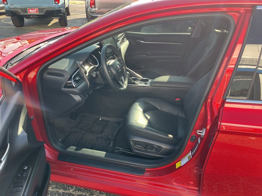 Used 2024 Toyota Camry XLE image 32