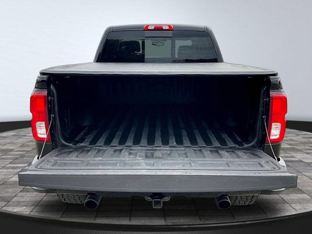 Used 2017 Chevrolet Silverado 1500 LTZ Z71 w/ LTZ Plus Package AWD/4WD image 9