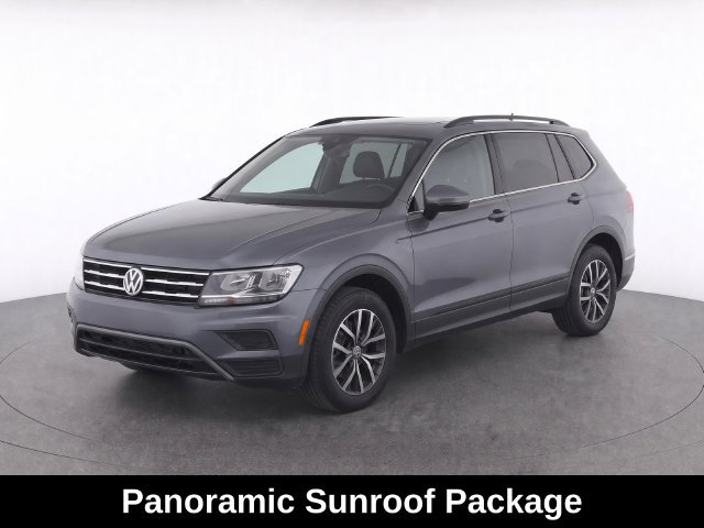 Certified 2021 Volkswagen Tiguan SE w/ Panoramic Sunroof Package AWD/4WD image 2