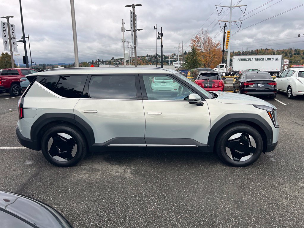 Used 2024 Kia EV9 Wind AWD/4WD image 6