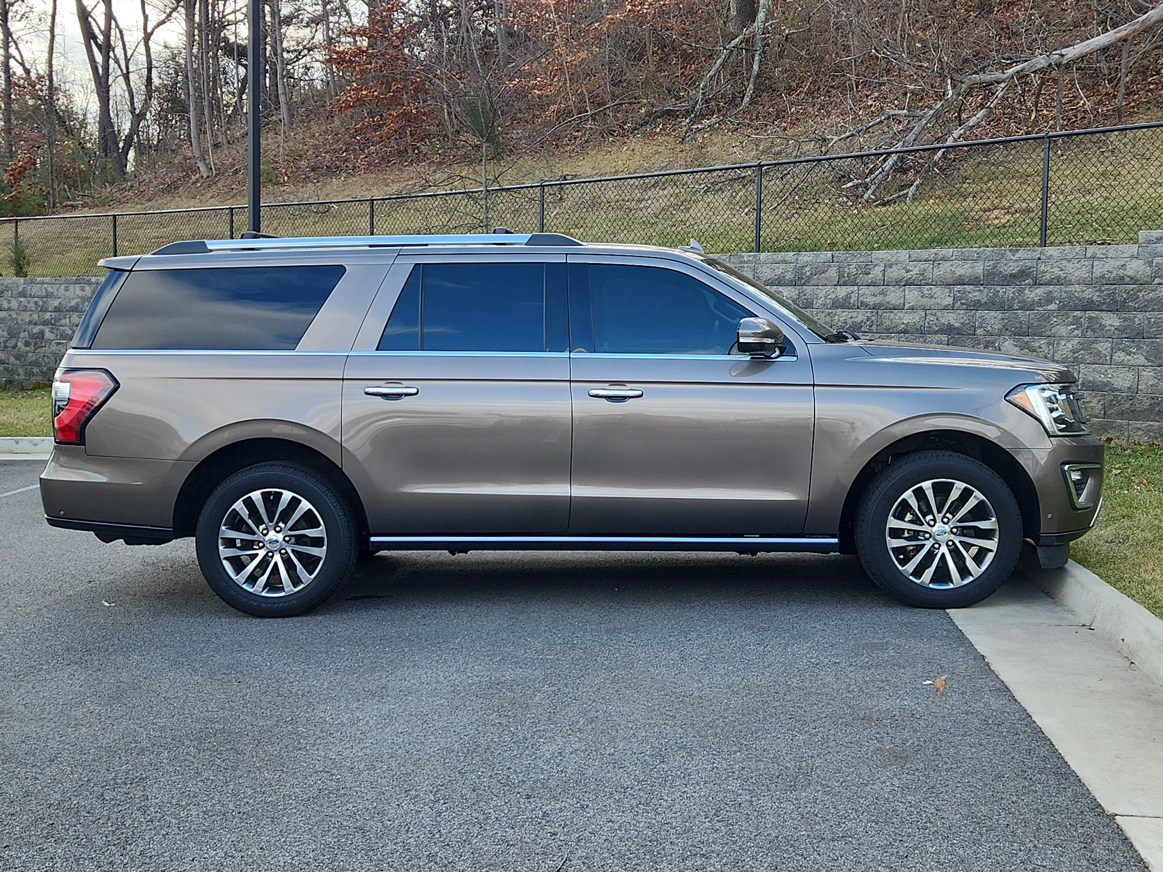 Used 2018 Ford Expedition Max Limited w/ Equipment Group 301A image 11