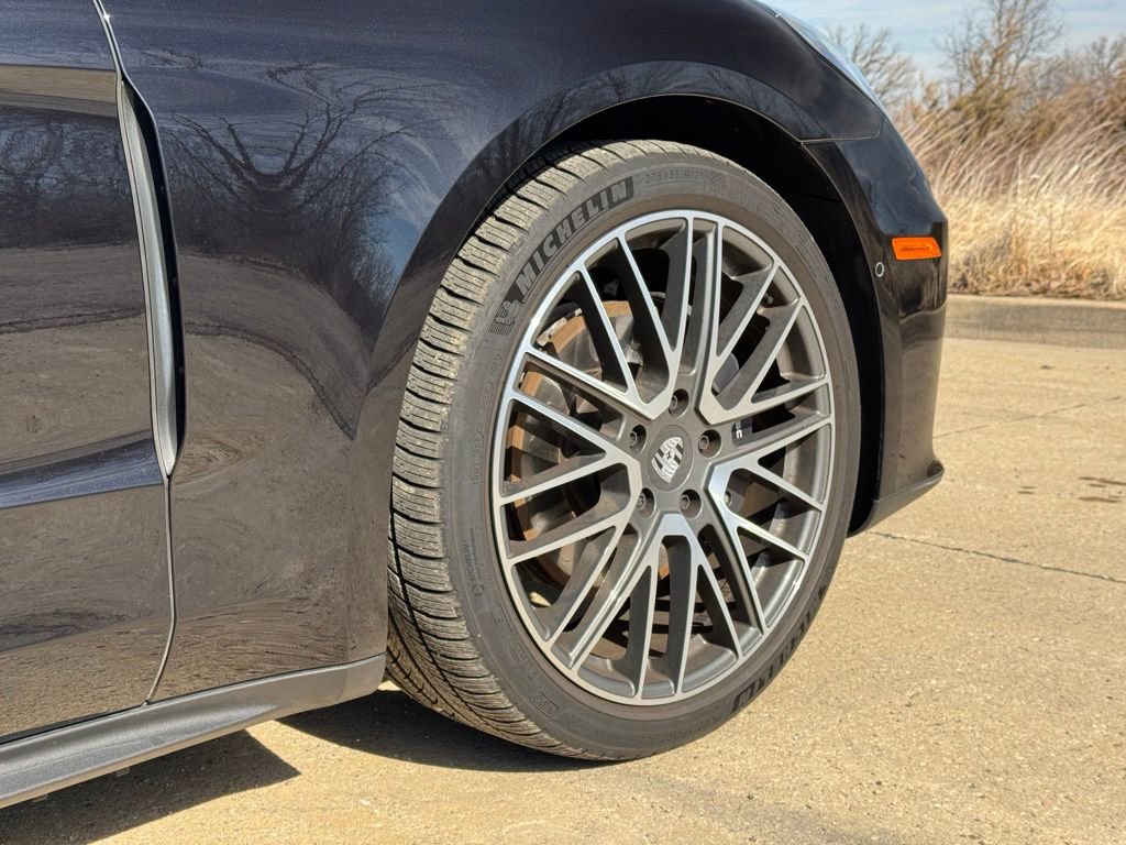 Used 2024 Porsche Panamera image 19
