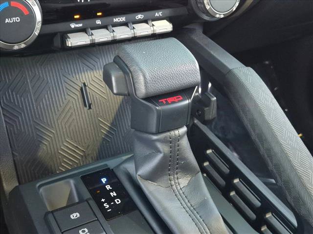 Certified 2025 Toyota Tacoma TRD Off-Road AWD/4WD image 11