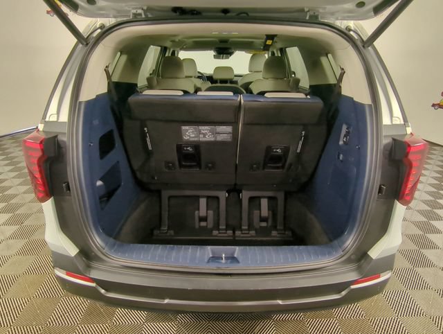 Used 2025 Kia Carnival SX Prestige FWD image 38