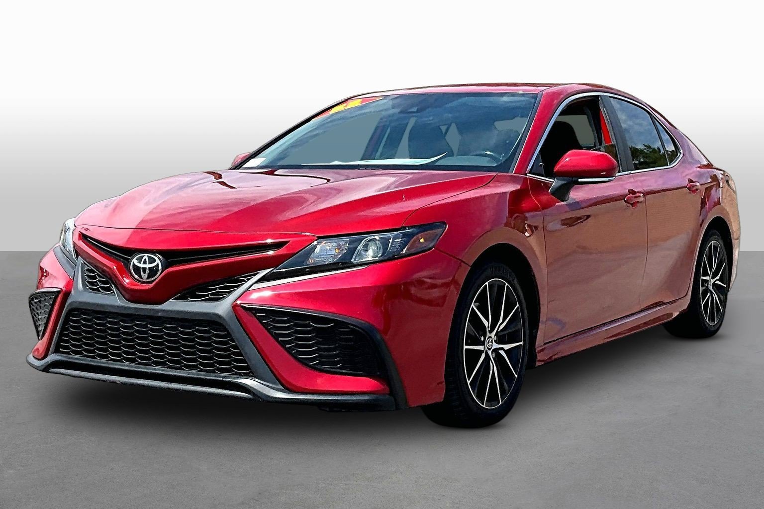 Used 2022 Toyota Camry SE