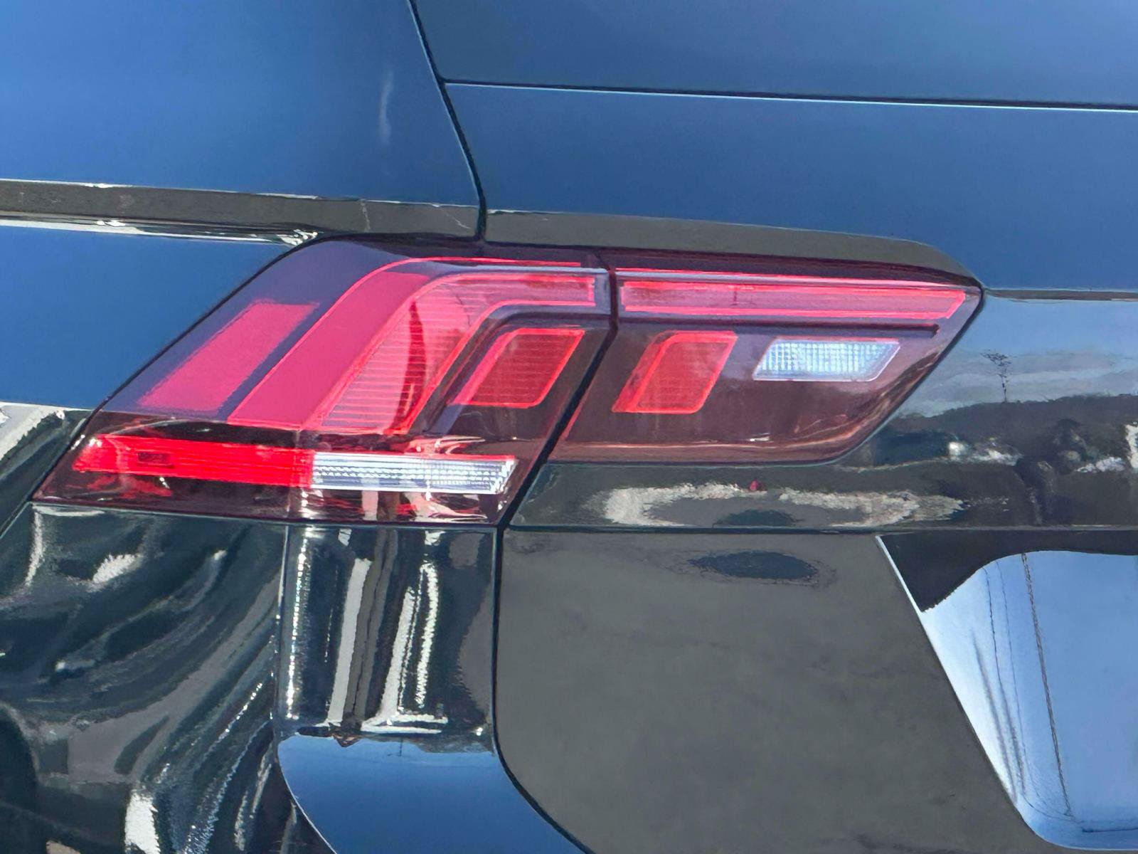 Certified 2023 Volkswagen Tiguan S AWD/4WD image 8