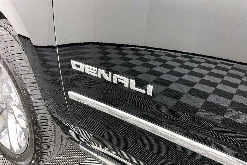 Certified 2019 GMC Yukon Denali w/ Denali Ultimate Package AWD/4WD image 23