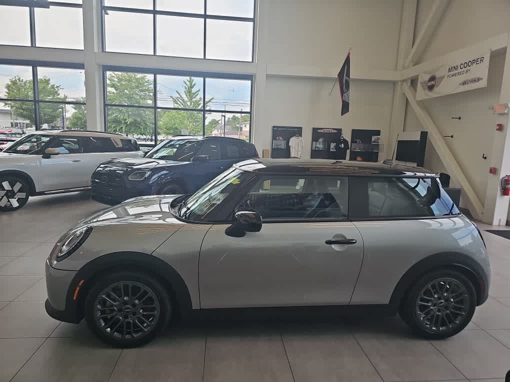 Used 2026 MINI Cooper S FWD image 4